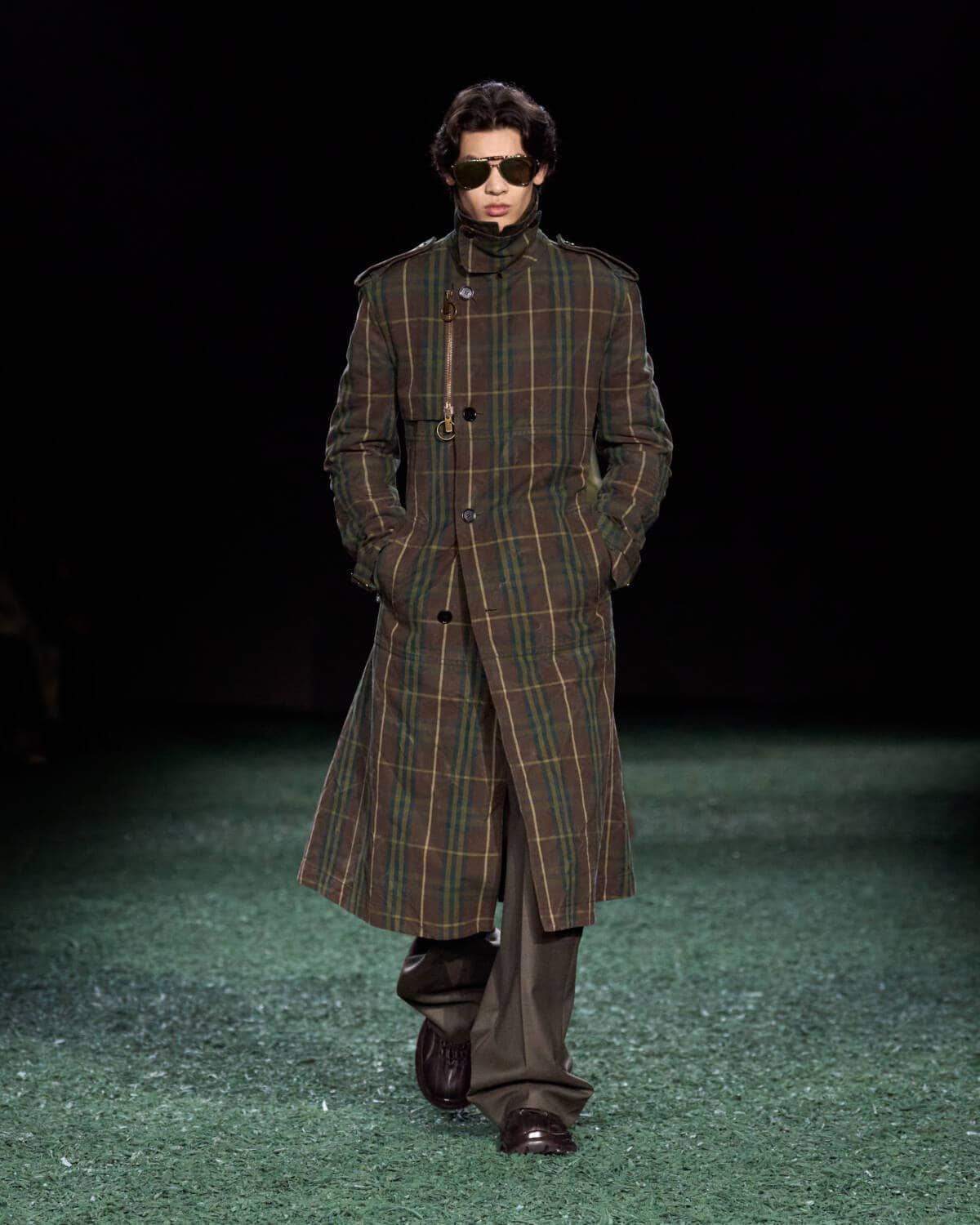 Burberry: Ready-To-Wear AW24 - 10 Magazine